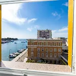 Harbour Lounge شقة زادار