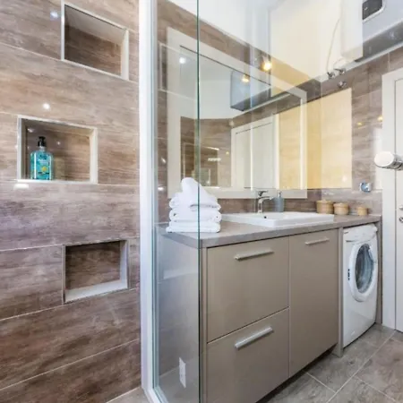 アパート Harbour Lounge ザダル