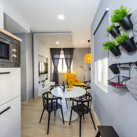 Harbour Lounge * ザダル