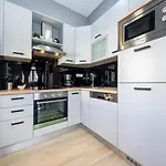 Harbour Lounge Apartment *